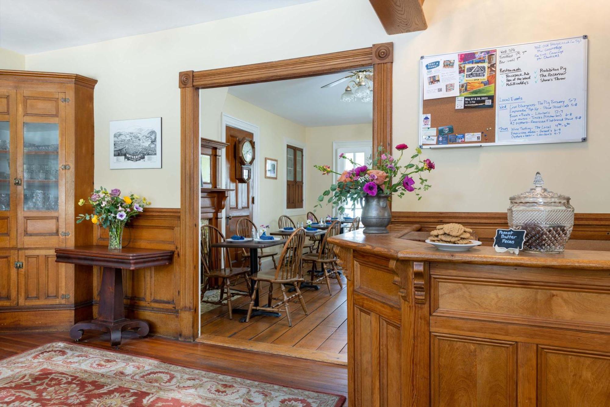 Old Stagecoach Inn Waterbury Εξωτερικό φωτογραφία