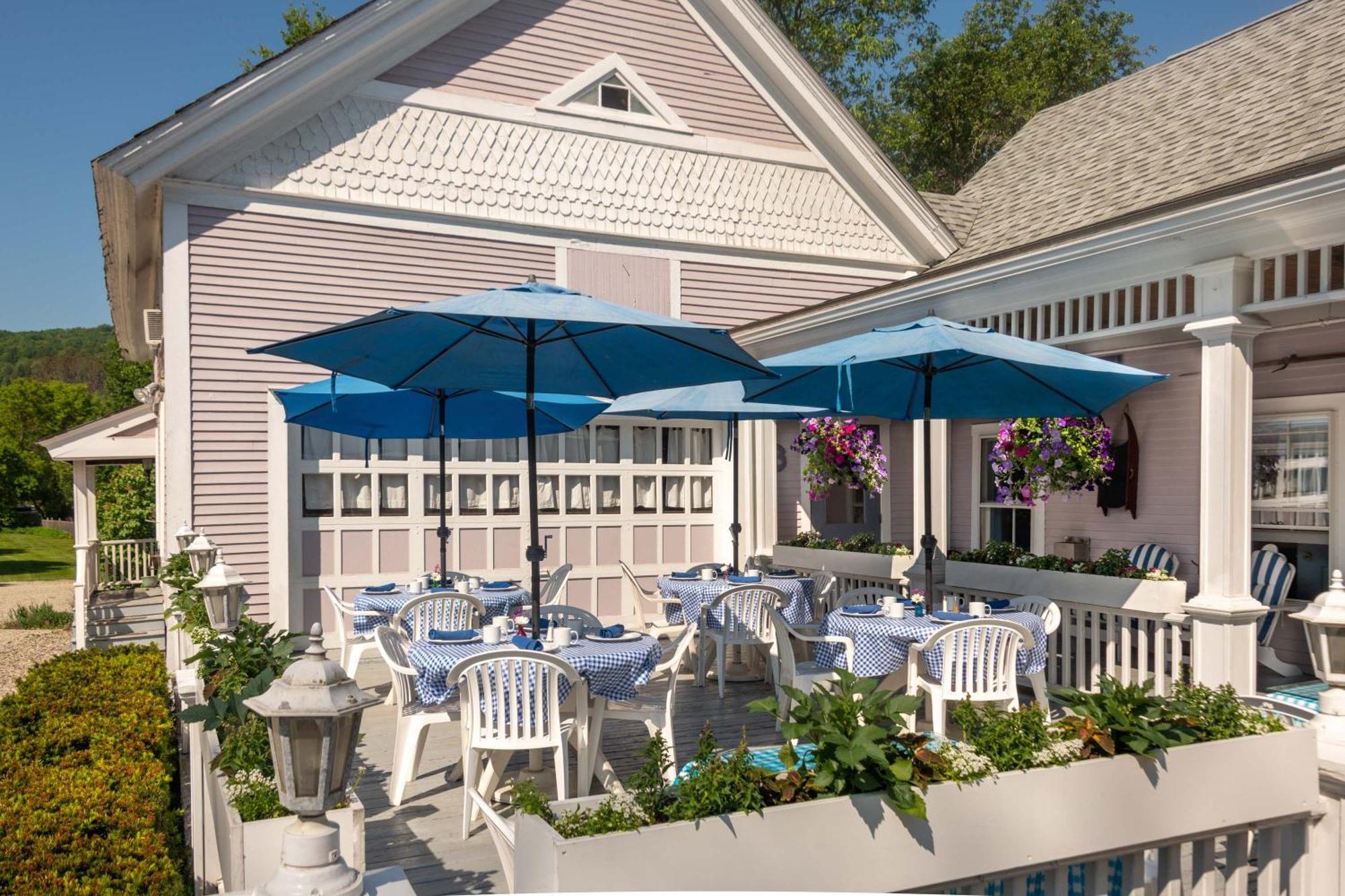 Old Stagecoach Inn Waterbury Εξωτερικό φωτογραφία